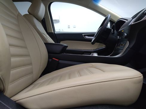 Used 2020 Ford Edge SEL AWD/4WD image 21