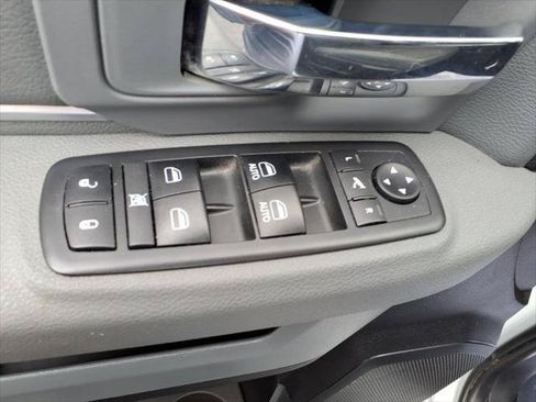 Used 2018 RAM 1500 Big Horn AWD/4WD image 14