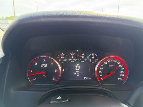 Used 2015 GMC Yukon Denali w/ Premium Package AWD/4WD image 16