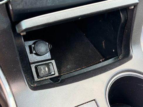 Used 2017 Toyota Camry SE image 20