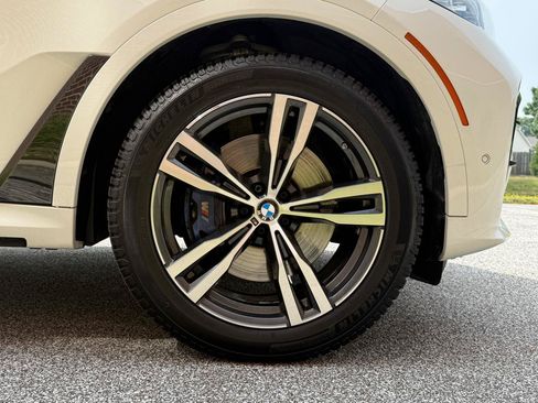 Used 2021 BMW X7 M50i AWD/4WD image 46