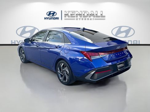 Used 2024 Hyundai Elantra Limited FWD image 4