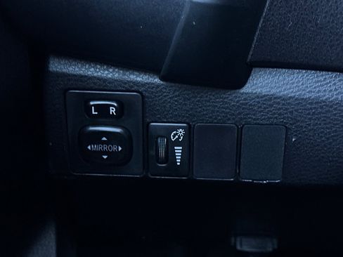 Used 2017 Toyota Corolla SE w/ Carpet Mat Package (TMS) image 27