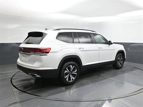 New 2026 Volkswagen Atlas SE image 11