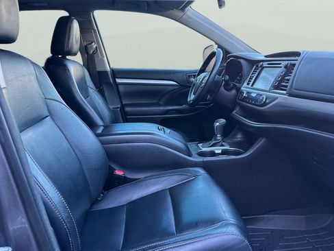 Certified 2018 Toyota Highlander XLE image 22