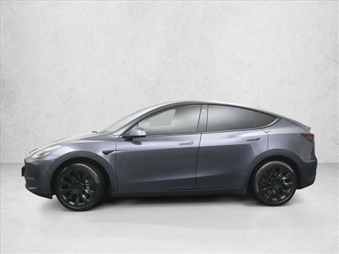 Used 2021 Tesla Model Y Long Range image 7