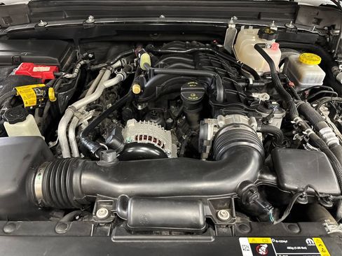 Used 2022 Jeep Wrangler Unlimited Sport image 13