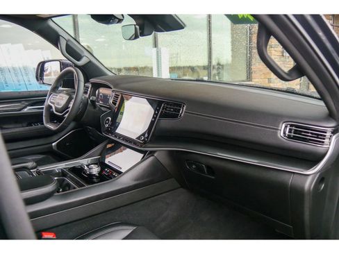 Used 2022 Jeep Wagoneer Series I image 13