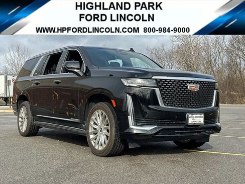 Used 2023 Cadillac Escalade ESV Premium Luxury image 1