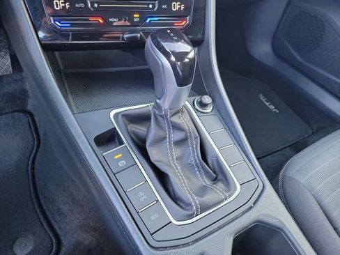 Used 2025 Volkswagen Jetta S image 22