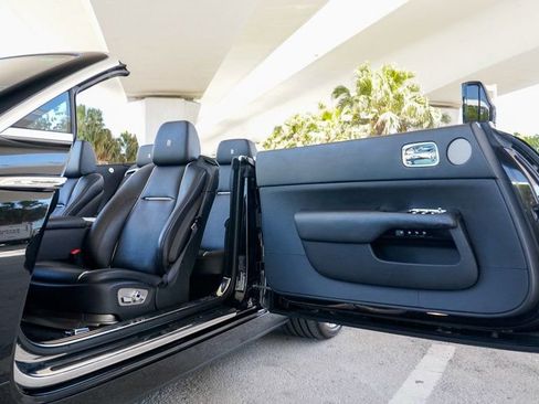 Used 2016 Rolls-Royce Dawn image 45