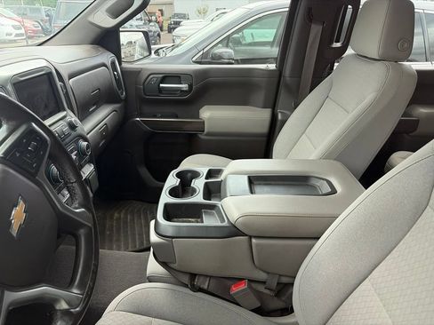 Used 2019 Chevrolet Silverado 1500 LT w/ Convenience Package AWD/4WD image 6