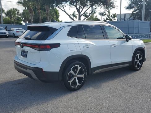 Certified 2026 Volkswagen Tiguan SE FWD image 5