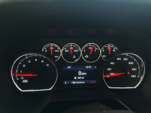 Used 2021 Chevrolet Suburban LT image 13