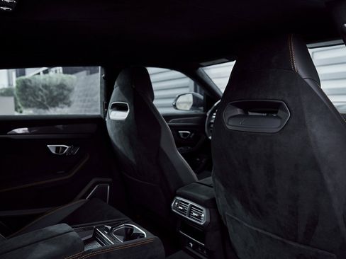 Used 2024 Lamborghini Urus Performante image 47