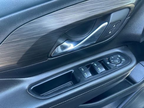 Used 2023 GMC Terrain SLE image 26