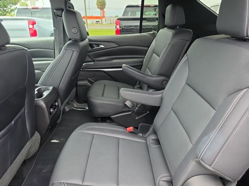 Certified 2026 Chevrolet Traverse LT FWD image 12