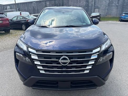 Used 2024 Nissan Rogue SV AWD/4WD image 7