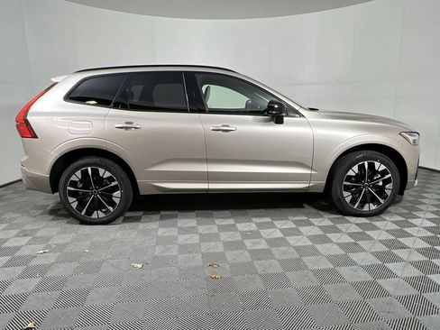 Used 2026 Volvo XC60 B5 Plus w/ Protection Package Premier AWD/4WD image 11