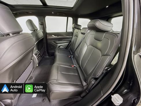 Used 2025 Jeep Grand Cherokee Limited w/ Black Appearance Package AWD/4WD image 25