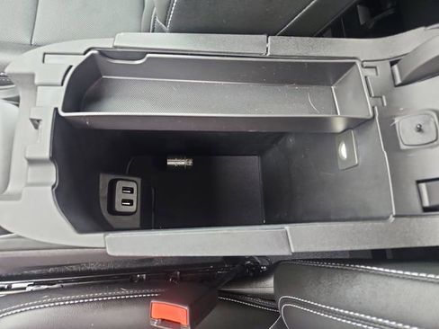 Used 2024 GMC Terrain SLT w/ LPO, Floor Liner Package AWD/4WD image 25