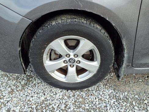 Used 2020 Toyota Sienna LE image 37