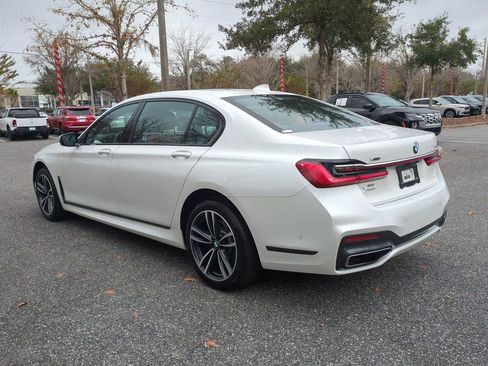 Used 2021 BMW 740i xDrive w/ M Sport Package image 8