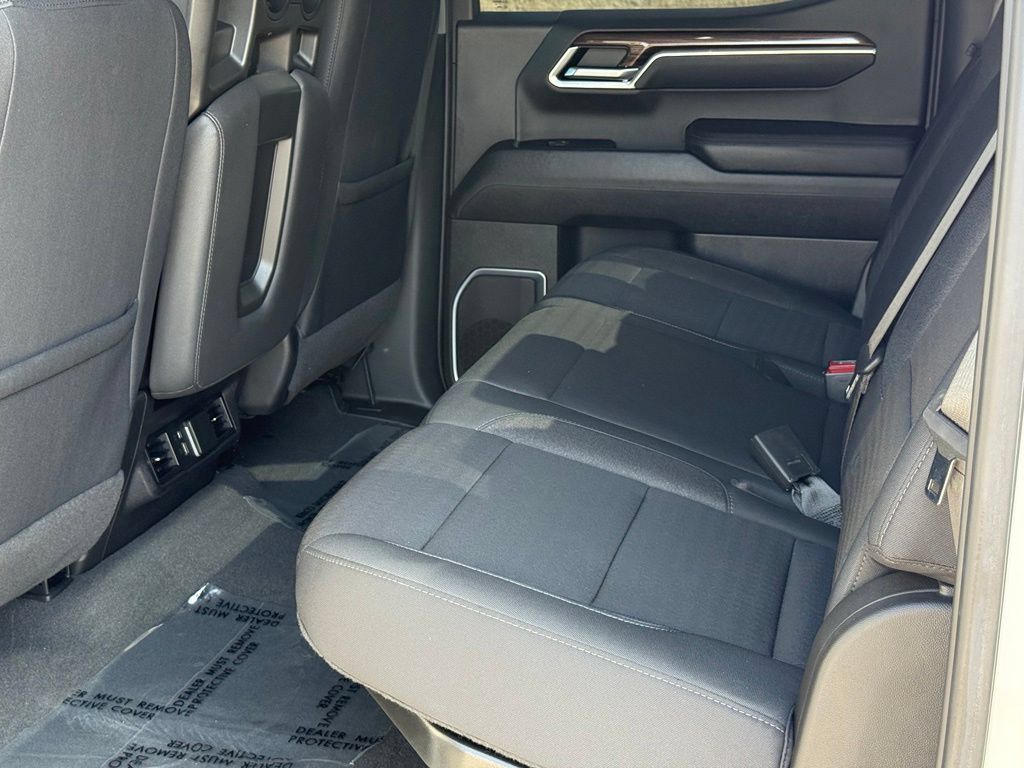 Used 2022 Chevrolet Silverado 1500 RST w/ Protection Package RWD image 8