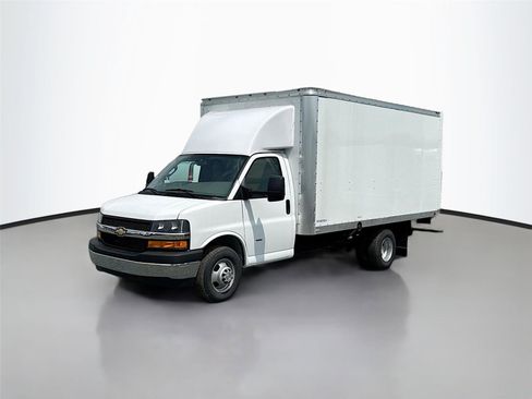 New 2024 Chevrolet Express 3500 w/ Power Convenience Package RWD image 3