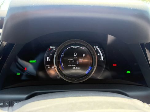 Used 2022 Lexus ES 300h F Sport w/ Accessory Package 2 FWD image 9