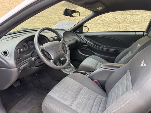 Used 2000 Ford Mustang GT RWD image 11