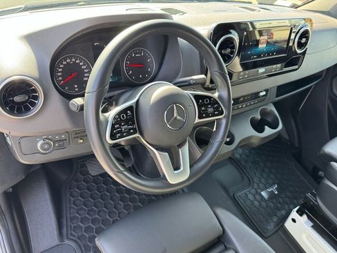 Used 2023 Mercedes-Benz Sprinter 2500 image 37