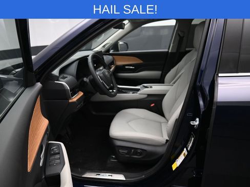 Certified 2026 Toyota Grand Highlander Limited image 9