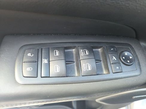 Used 2020 Jeep Grand Cherokee High Altitude image 24