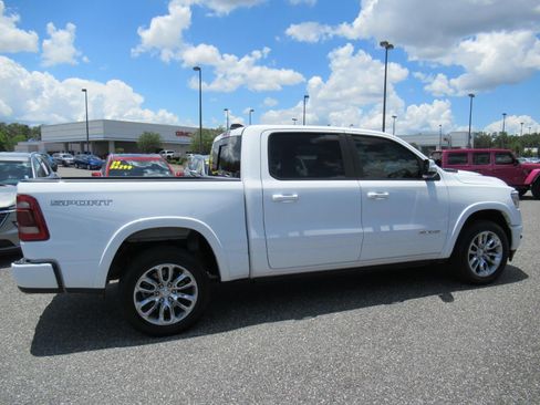 Used 2022 RAM 1500 Laramie AWD/4WD image 2