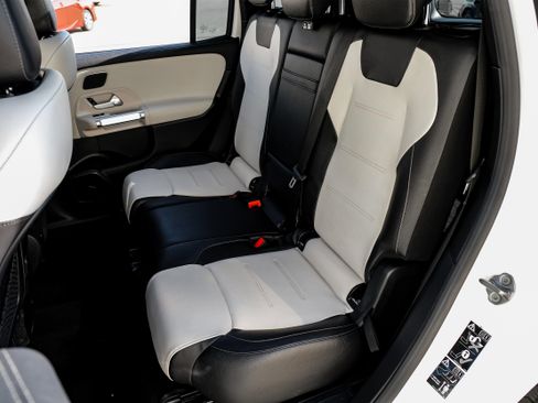 Used 2021 Mercedes-Benz GLB 35 AMG GLB 35 AMG image 32