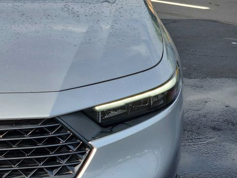 Used 2023 Honda Accord Sport image 9