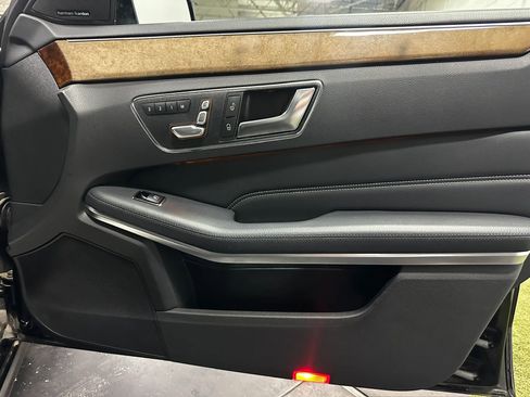 Used 2015 Mercedes-Benz E 350 4MATIC Sedan image 26