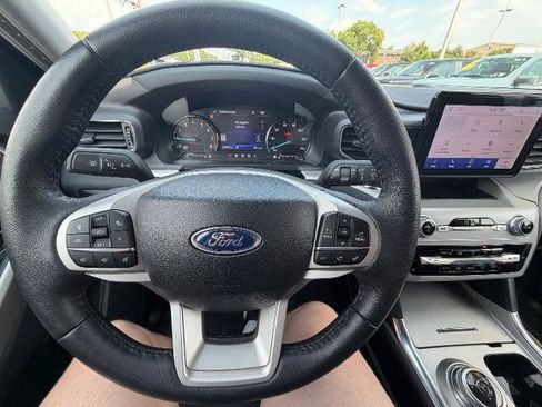 Certified 2024 Ford Explorer XLT w/ Equipment Group 202A AWD/4WD image 7