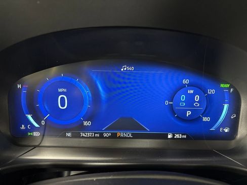 Used 2020 Ford Escape Titanium w/ Titanium Premium Package 2.0 AWD/4WD image 21