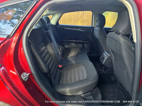 Used 2017 Ford Fusion SE image 28