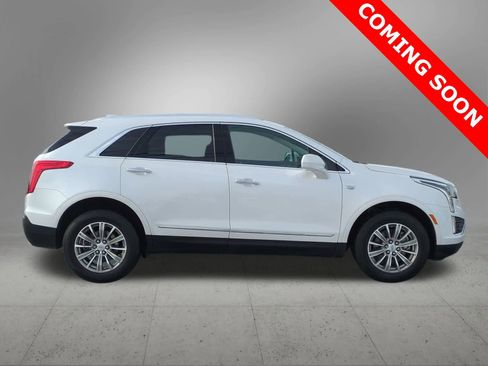 Used 2018 Cadillac XT5 Luxury w/ Driver Awareness Package image 7