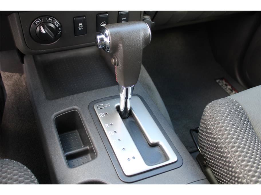 Used 2012 Nissan Xterra PRO-4X AWD/4WD image 22