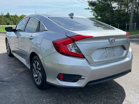 Used 2018 Honda Civic EX image 6
