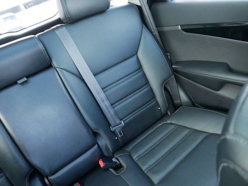 Used 2020 Kia Sorento SX image 14