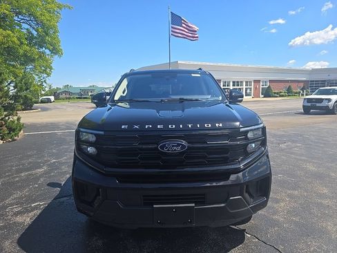 Used 2025 Ford Expedition Active AWD/4WD image 12