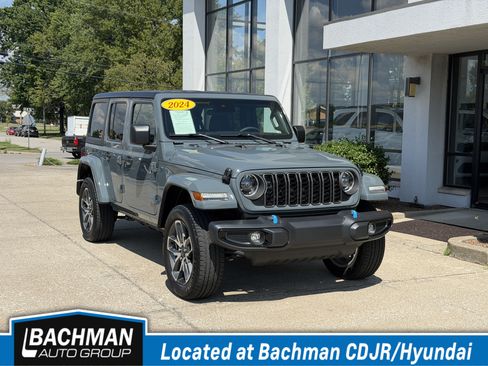 Used 2024 Jeep Wrangler Unlimited w/ LED Headlamp & Fog Lamp Group AWD/4WD image 1
