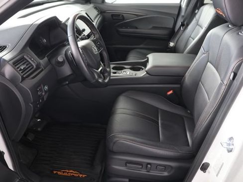 Used 2025 Honda Passport TrailSport image 20