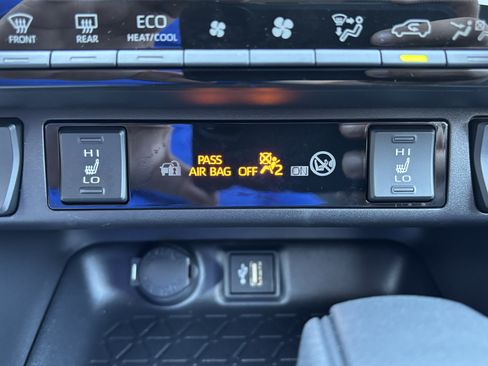 Used 2025 Toyota RAV4 XLE w/ Convenience Package AWD/4WD image 28