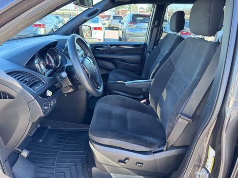 Used 2019 Dodge Grand Caravan SE image 8
